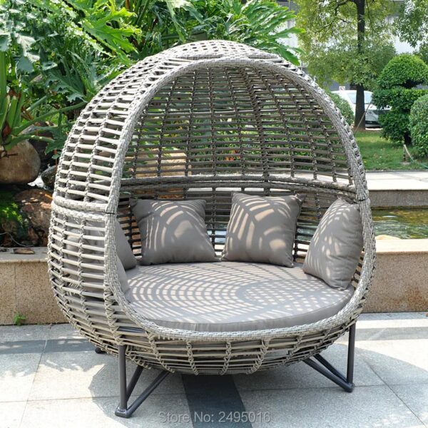Metal frame with Wicker Patio Sunbed